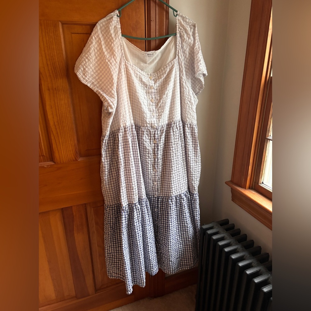 EUC Madewell Gingham Midi Dress in White and Blue